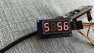 Digitale display met weergave "S 56"